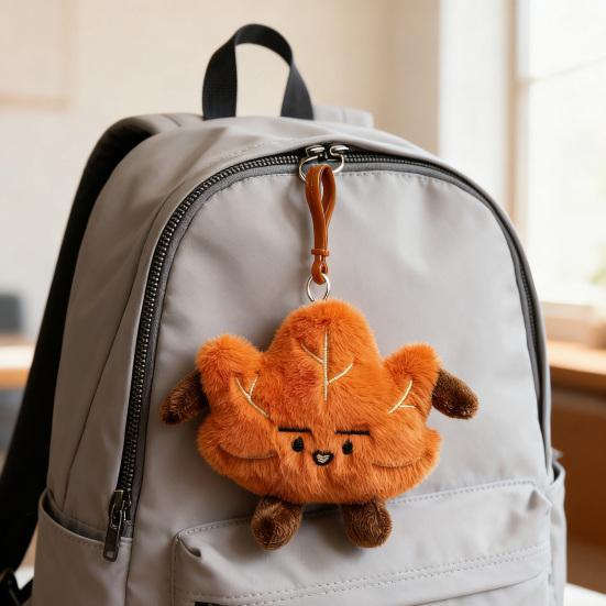 Klonowy Liść Pluszowy Brelok Kreskówkowy Anime Liście Pluszowa Zabawka Zawieszka do Plecaka Torby Uroczy Dodatek z Motywem Jesieni