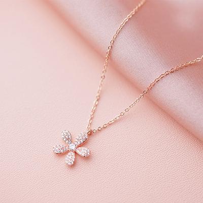 Simple Scenery, Fresh and Literary Five-petal Flower Clavicle Chain, Micro-inlaid Diamond-filled Exquisite Flower Necklace