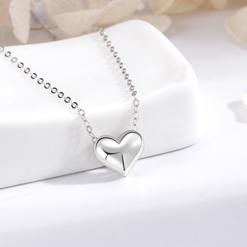 Love Doudou Necklace Women's Niche Exquisite Fashion Versatile Glossy Love Pendant Item Accessories