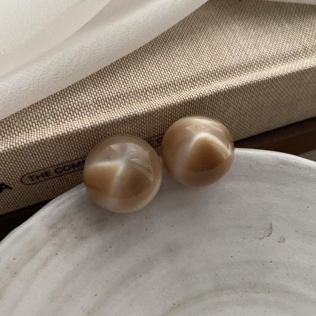 Natural Resin Color Sphere Stud Earrings Niche Medieval Temperament Advanced Simple Electroplating Real Gold Versatile Earrings