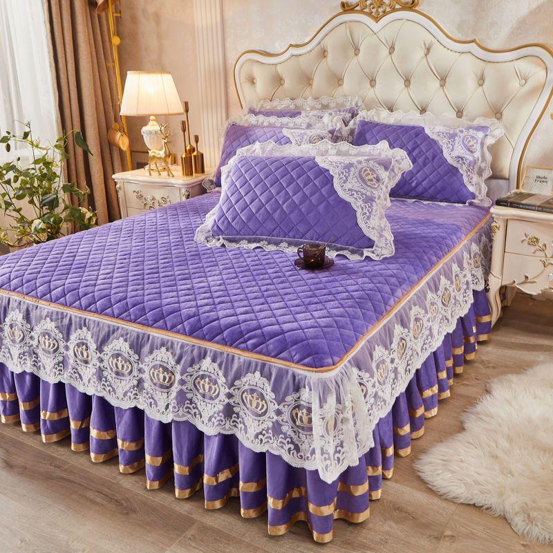 3pcs of Thickened Autumn and Winter Lace Bed Skirt, Crystal Velvet Bed Skirt Lace Bed Cover, Soft and Comfortable, Bedroom and Guest Room Bedding