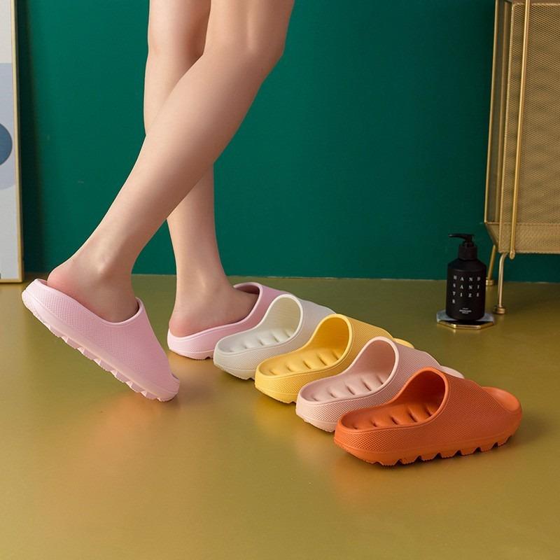 Thick bottom bath bathroom slippers men's summer home indoor soft bottom home quick drying water leakage hollow cool slippers women