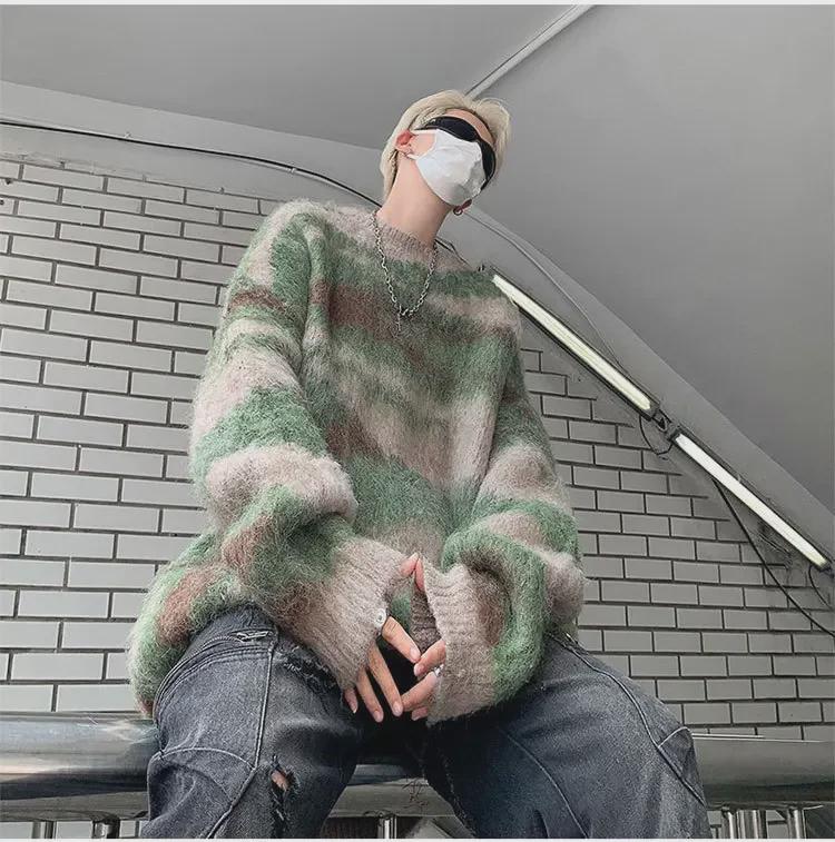 Men's Striped Mink Velvet Sweater: Trendy Japanese Style, Youthful Round Neck Pullover for Autumn and Winter.