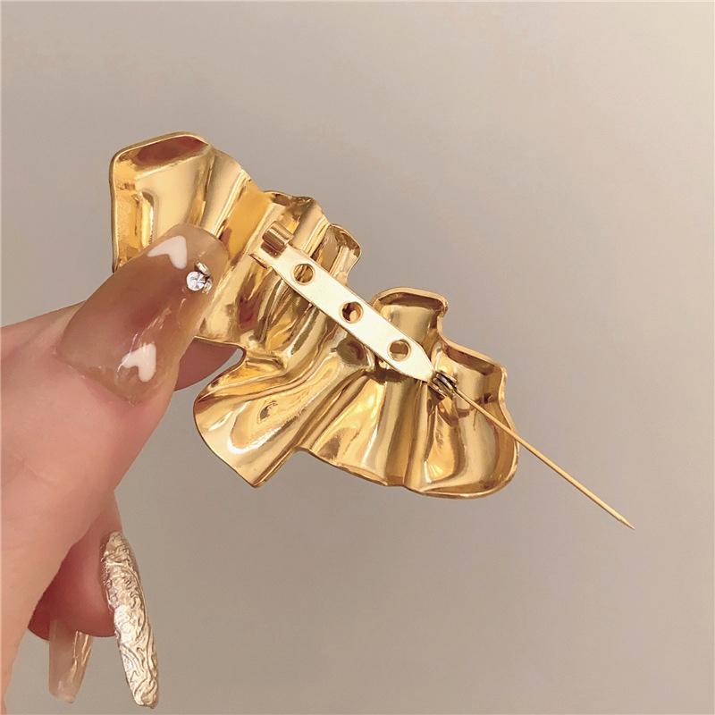 Stainless Steel Irregular Brooches for Women Unisex Glossy Geometric Waterproof Pins Banquet Party Gifts Jewelry Accessories