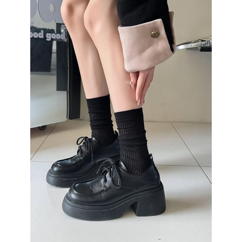Boneless Vertical Striped Black and White Mid-calf Socks, Anti-pilling and Breathable Couple's Trendy Socks