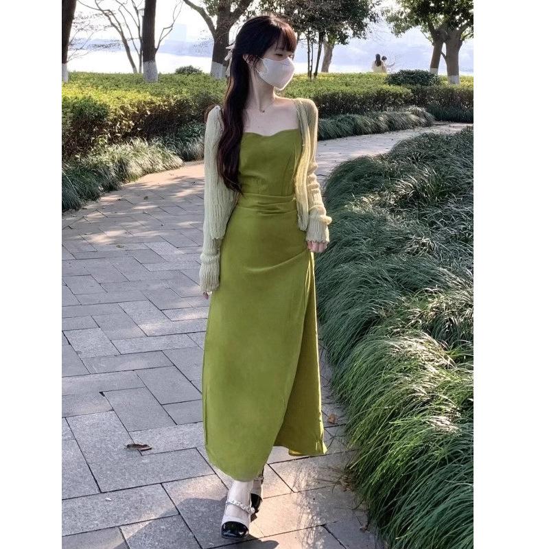 Yunnan Travel Wear Retro Green Suspender Dress Feminine Gentle Temperament Beautiful Unique Waist a Word Long Dress
