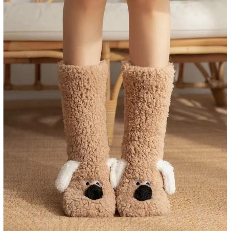 Zestaw świątecznych skarpet: Przytulne Zimowe Skarpety do Snu i na Śnieg, Skarpety Świąteczne, Ocieplacze na Nogi i Kapcie