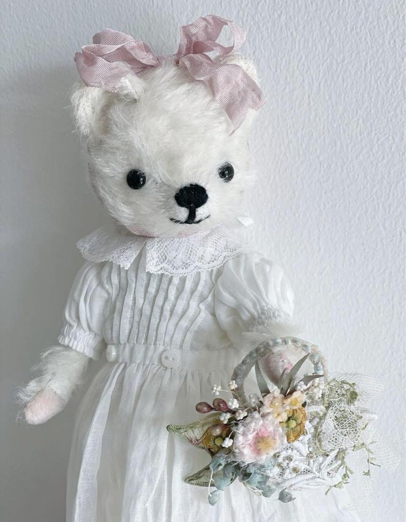 [USED] Vintage Teddy Bear Collection by Overseas Artists - A Gentle Polar Bear