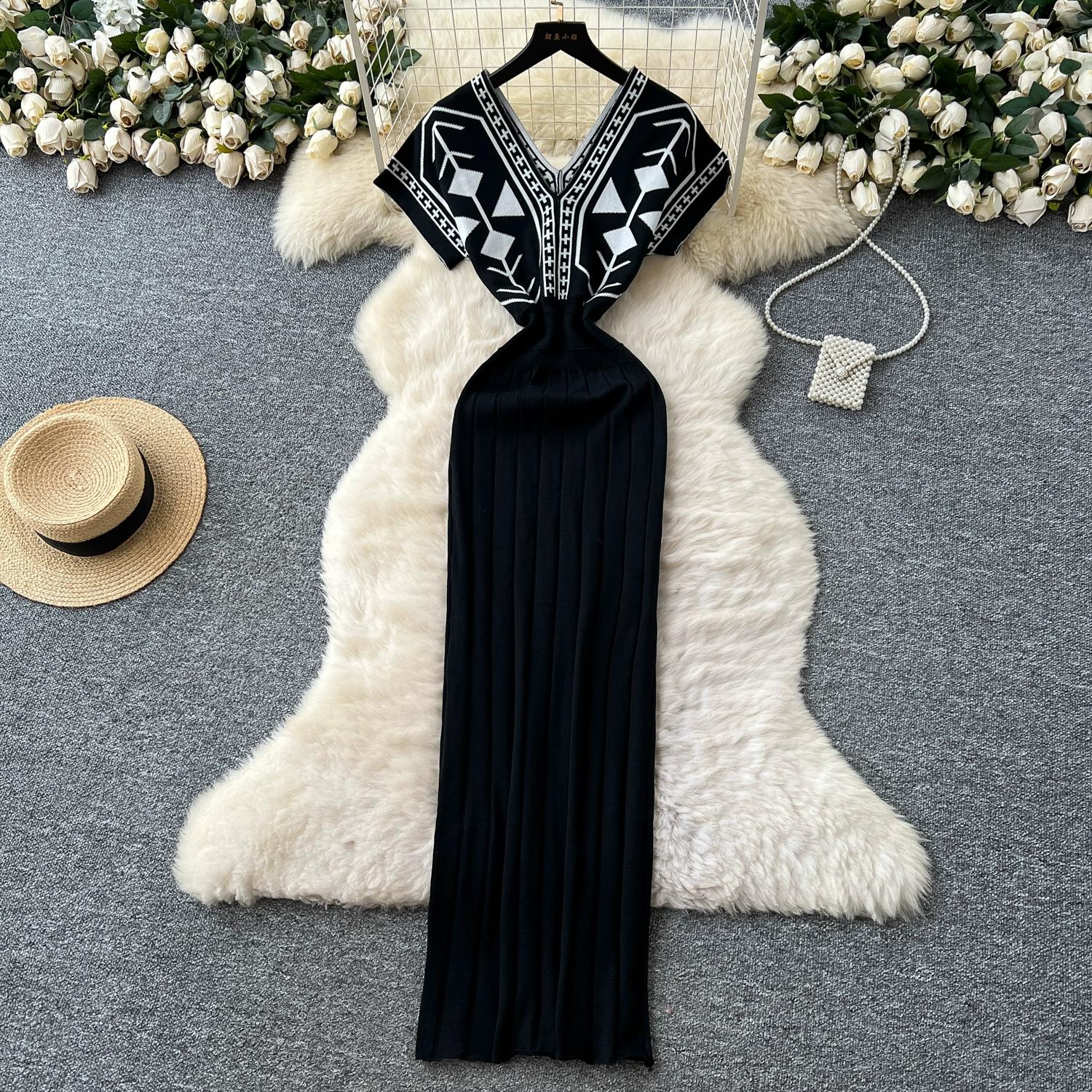 

Летние женские винтажные платья-пуловеры макси-длины в обтяжку с V-образным вырезом и вязаным свитером с принтом One Size чёрный