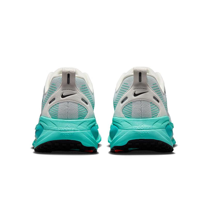 Nike Men's Vomero 18 Running Shoes