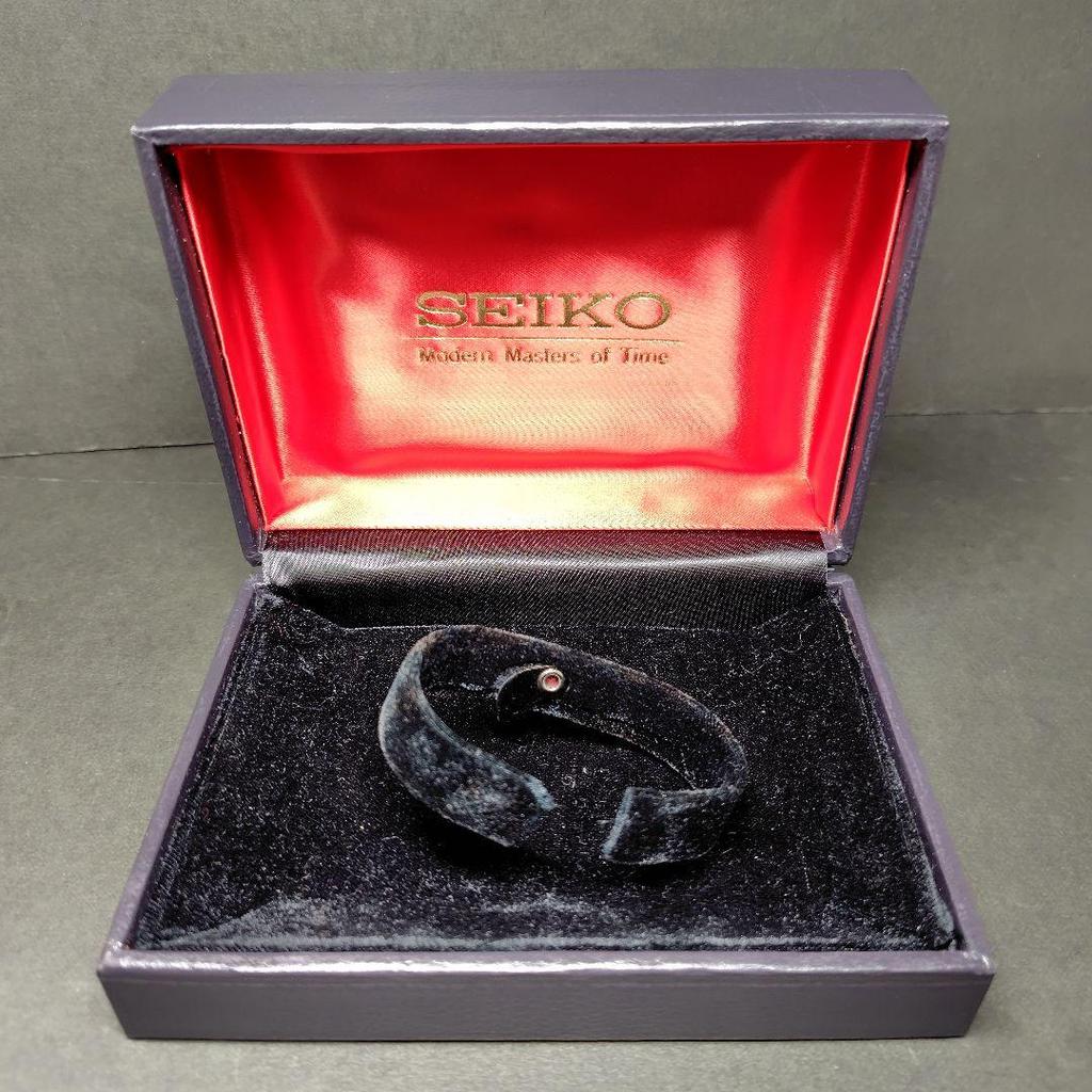 [USED] SEIKO Watch Case In Black Velvet