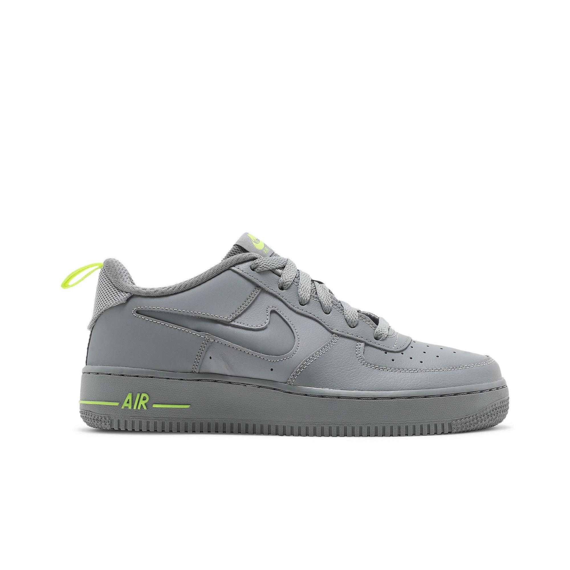 Nike Air Force 1 `07 LV8