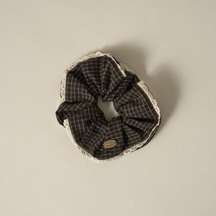 Ruta Lace Scrunchie Grey