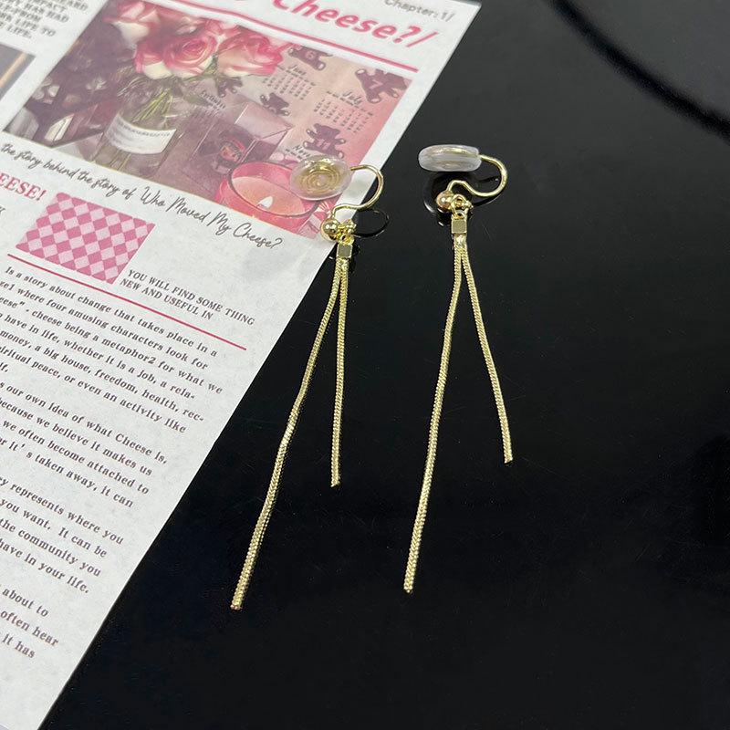 Korean Style Retro Pearl Ear Clip for Women - Mosquito Coil Holder, No Piercing, High-End, Fashionable and Versatile Luxury Earrings