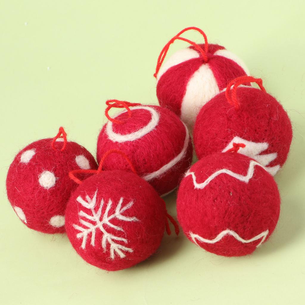 6Pcs Colorful Wool Ball Xmas Decorate Hanging Balls Christmas Tree Pendant Ornament for Home Cafe Shop Christmas Pendant