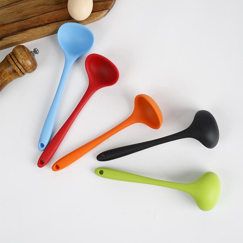 5 Color 200mm Non-stick Silicone Ladle Soup Spoon Heat Resistant Round Scoop All-in-one Silicone Large Spoon Kitchen Utensils