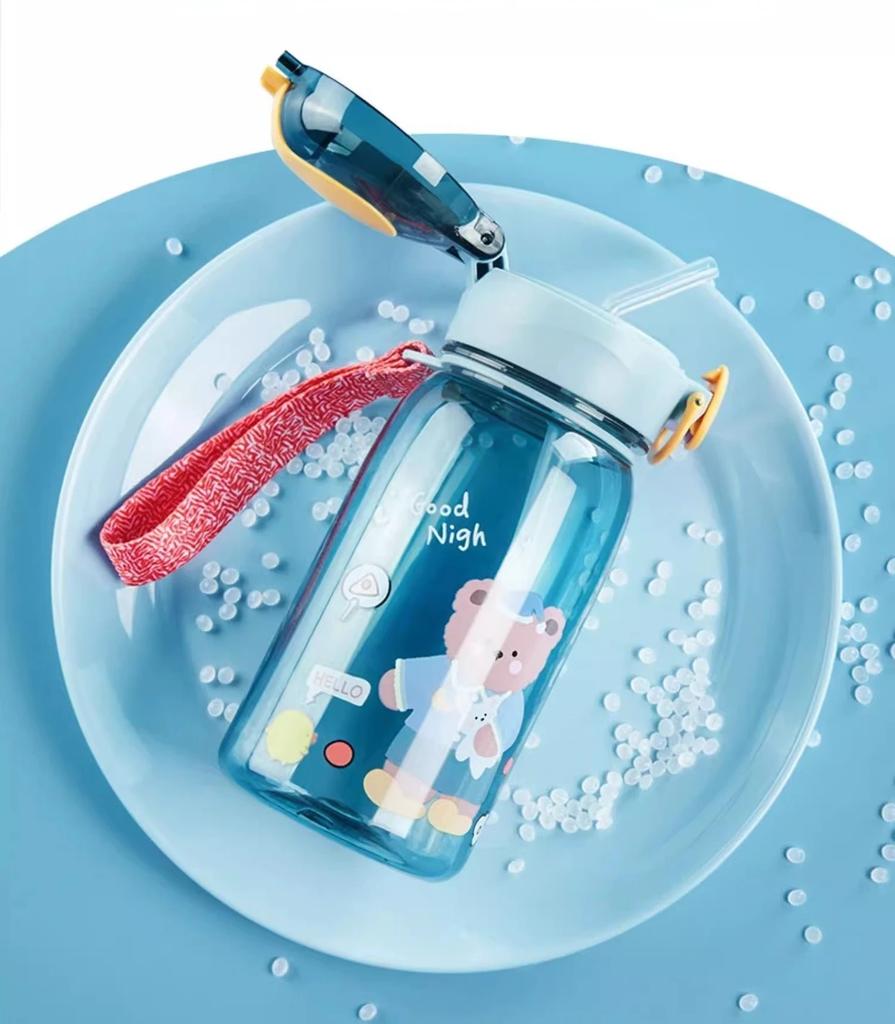 Cartoon teddy bear children's plastic cup, portable for school, outdoor, with rope, one click open cover, summer straw water cup