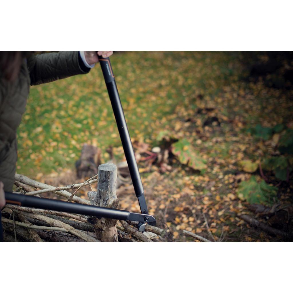 Fiskars Fingerloop P44 Manual Garden Pruner for Fresh Branches