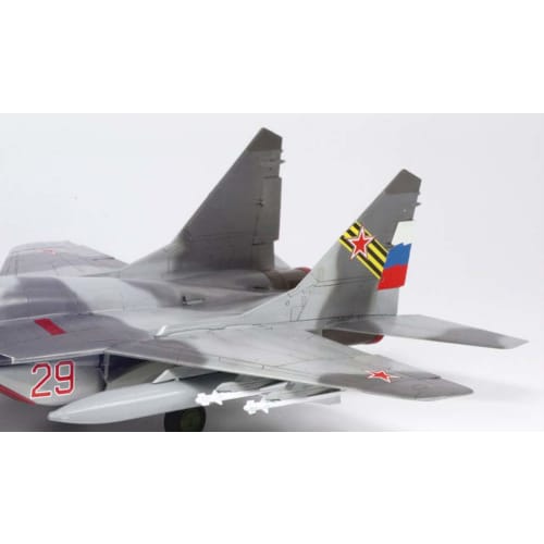 PLATZ 1/72 Scale Aircraft Model Special Selection Series MiG-29 (9.13) Fulcrum C Plastic Model AE-8