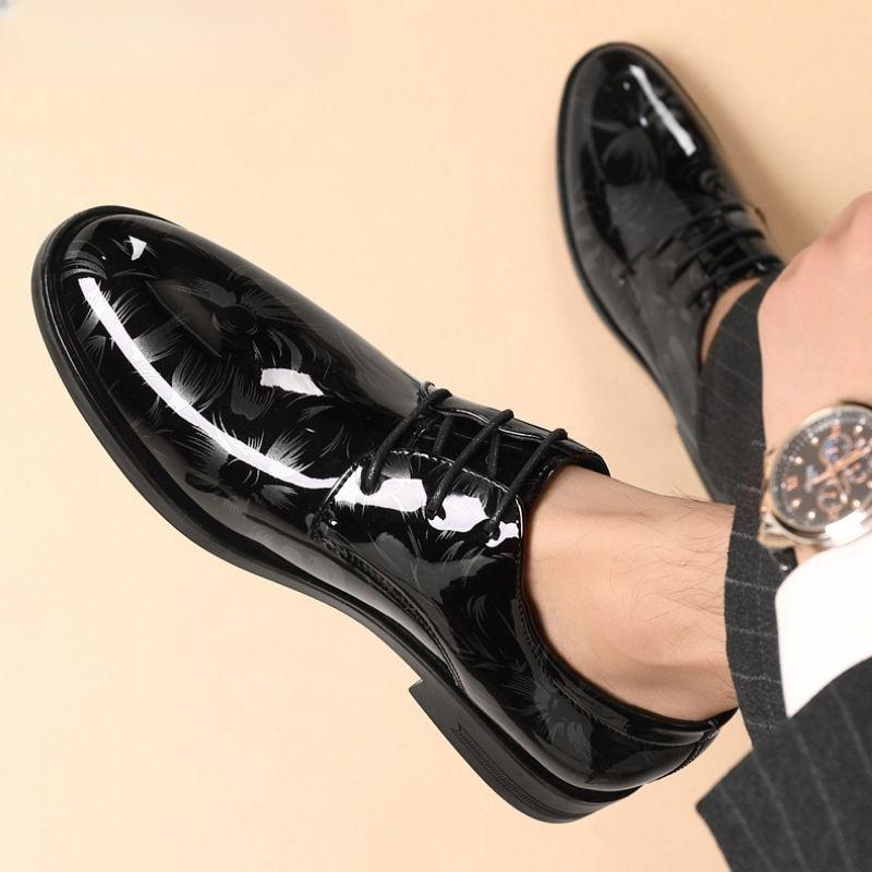 Деловые туфли с острым носком из натуральной кожи на плоской подошве — фото 3