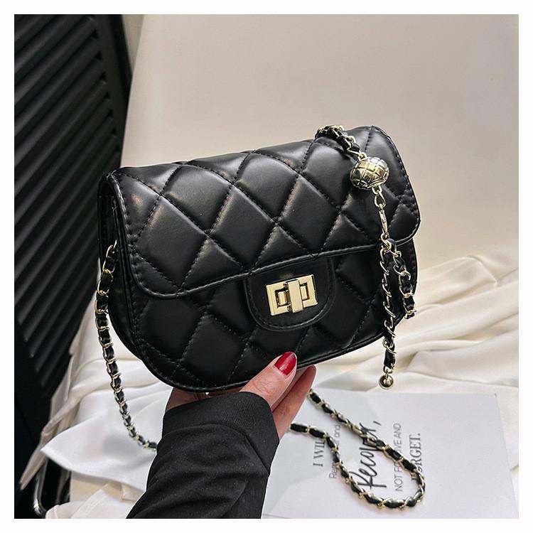 2024 New Women's Bag Casual Texture Solid Color Diamond Chain Small Bag Women's Fashion Shoulder Crossbody Small Square Bag Trendy Black