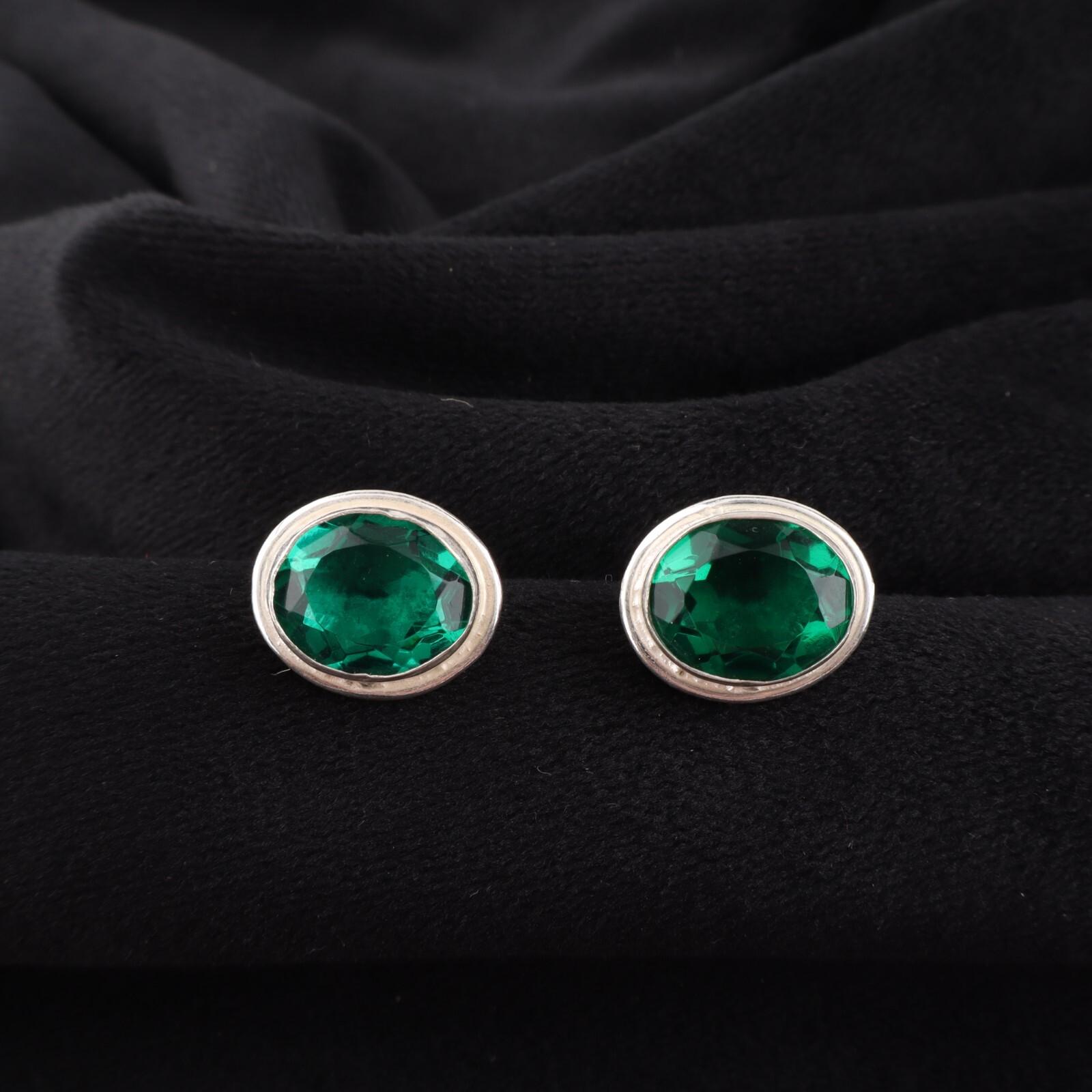 

Хромдиопсид Драгоценный камень 925 Стерлинговое серебро Ювелирные изделия Ручной работы Серьги-пусеты 0,5 EE-178-2