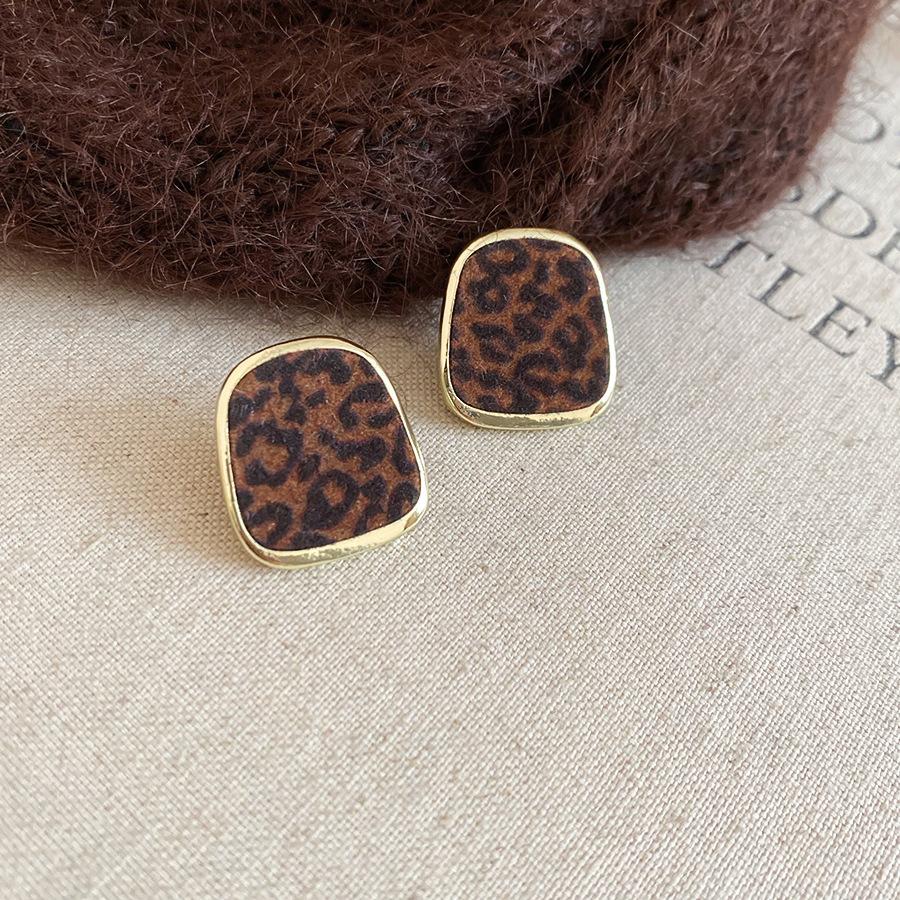 Silver Needle Leopard Square Round Stud Earrings Vintage Maillard Niche Earrings Earrings Daily Versatile Earrings