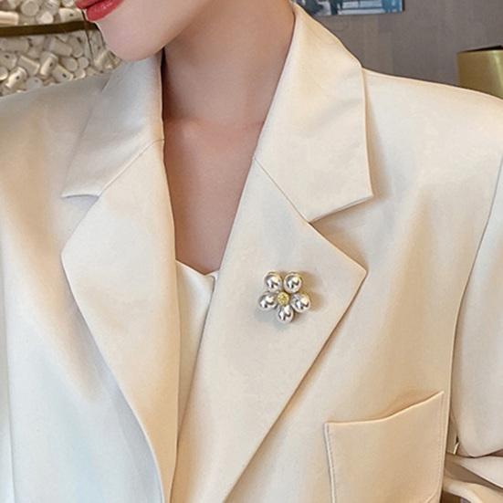 Elegant blomstersløyfebrosje Lett jakkeslagsnål