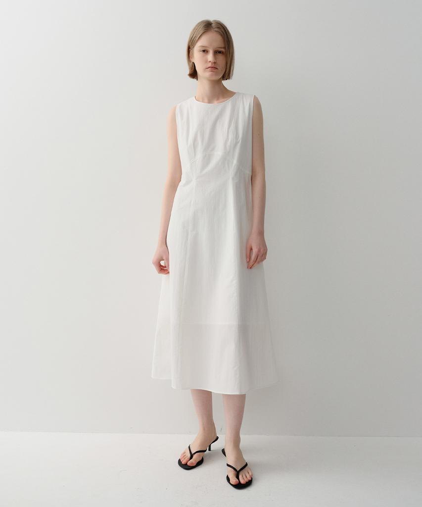 Ia Raye Sleeveless Dress (White)