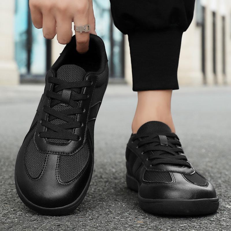 Men's Cross-Border Lightweight Luxury Mesh Barefoot Running Shoes: Plus Size, Breathable, Casual, Outdoor Off-Road Sneakers.