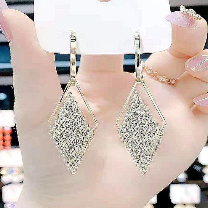 2025 Retro Blume Perle Quaste Ohrringe - Elegante Damen Luxus Hängeohrringe