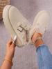 Girls Wear Thick Soled Cotton Shoes and Snow Boots with A Thick Sole To Increase Height