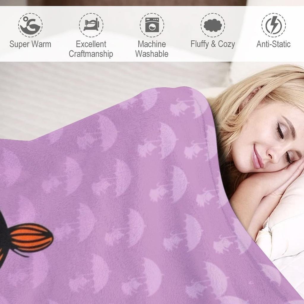 Fluffy flannel blanket, perfect for all seasons, throw, or lap blanket. Cute, stylish, single size, featuring Pearlona characters (100cm x 130cm).