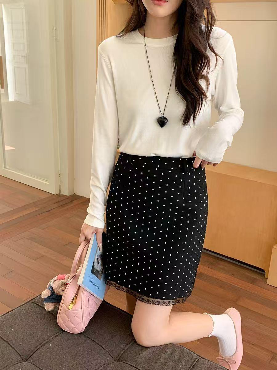 Women s A-Line French Lace Black Polka Dot Mini Skirt - Autumn/Winter Collection Medium
