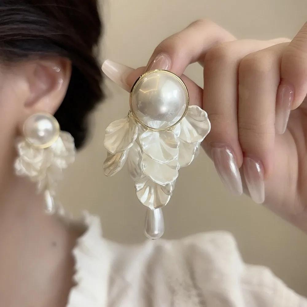 Pearl Flower Tassels Pendant Earrings for Women Temperament Sweet Design Wedding Gifts  Jewelry