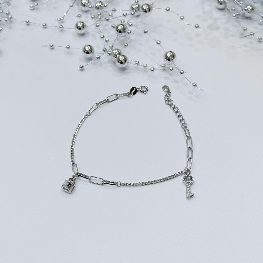Silver Bracelet with Cubic Zirconia, Product Weight 3.1 G (2172840)