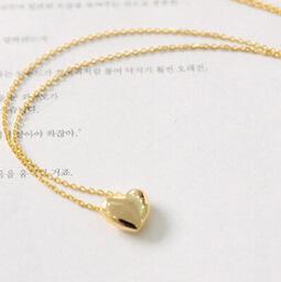 Korean Fashion Love Sweet Jewelry Elegant and Cute Short Gold Heart Necklace Neck Chain Collarbone Chain Women