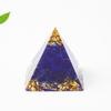 Figurka pyramidy z křišťálové pryskyřice s přírodními krystaly ve tvaru kapky vody pro darování a domácí dekoraci