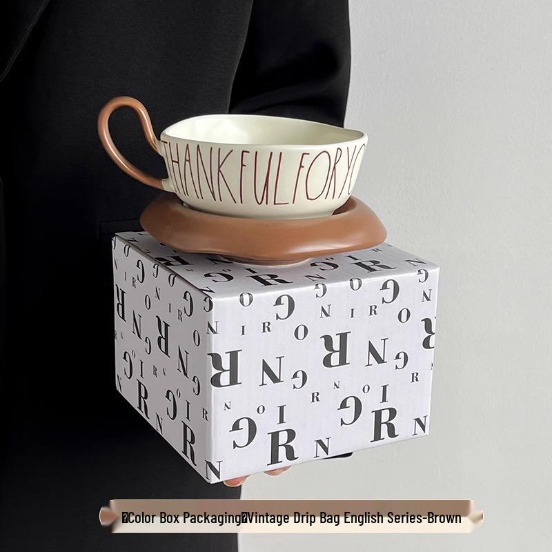 

Элегантный европейский керамический набор кружка и блюдце - Большая вместимость для кофе или молока 210ML