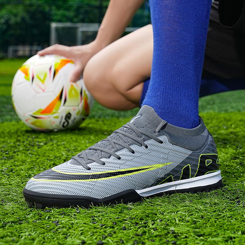 Mid-top New Men Soccer Shoes Cleats Hot-selling Non-Slip Football Boots High-quality Match Sneakers Futsal Indoor