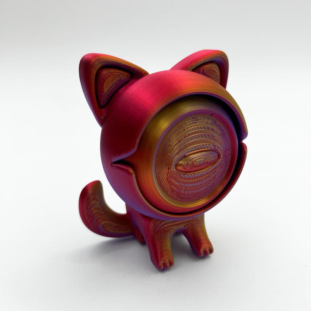 Multicolor 3D Printed Rotatable Cat's Eye Ornament for Small Animal Rooms and Bedrooms
