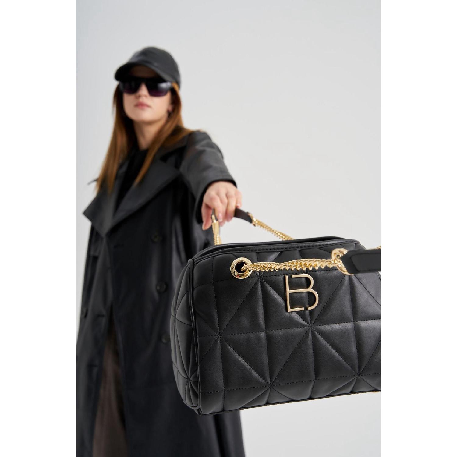 

Kapitone Patterned Woman Hand And Shoulder Bag Standart чорний