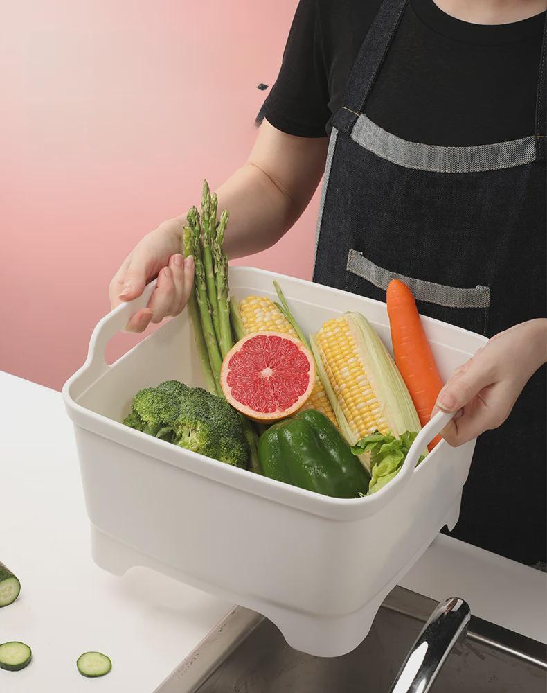 Large Square Water Basin with Floor Drain, Handle, and High Capacity for Vegetable Washing - Portable Plastic Basin