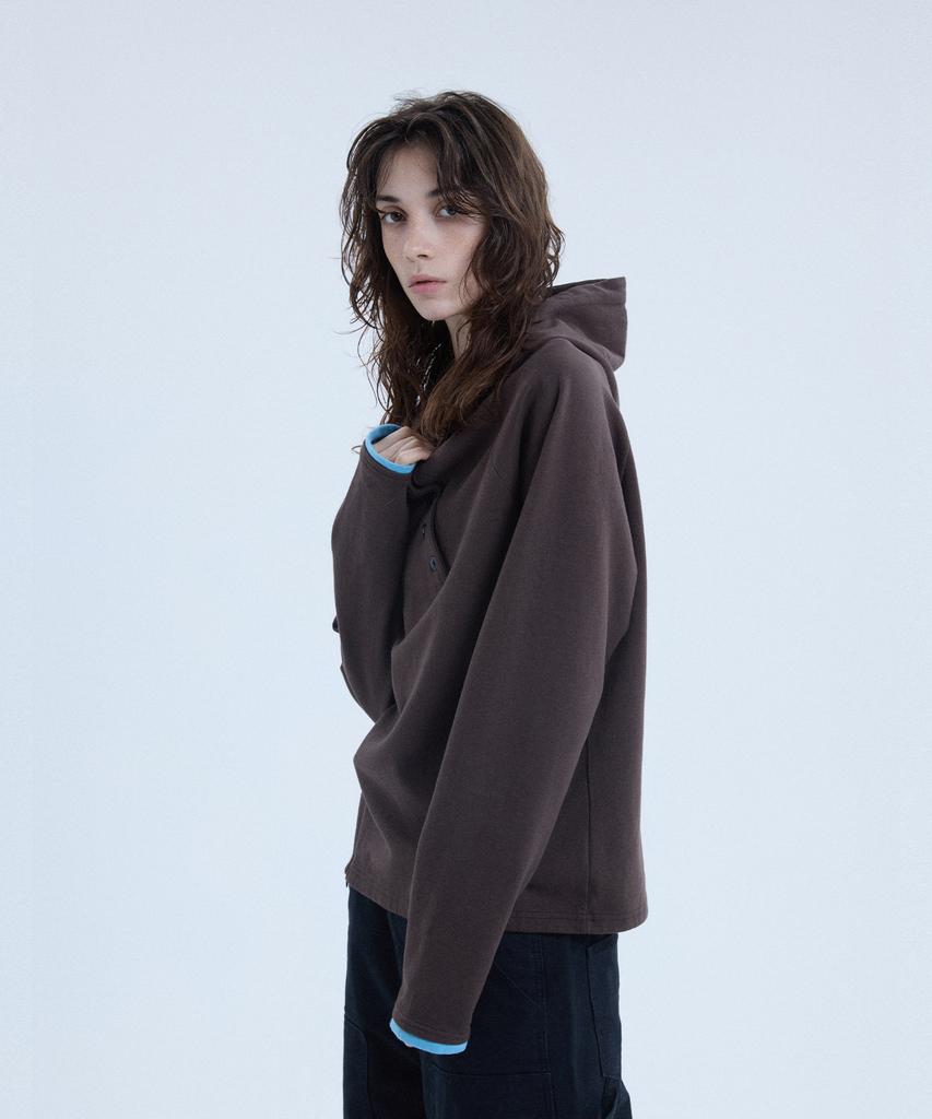 NOISE Layered Diagonal Button Hoodie_[Brown]