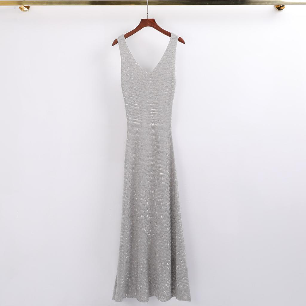 High-quality New Sleeveless V-neck Knit Rhinestone Dress for Summer, Versatile Slimming Dress
