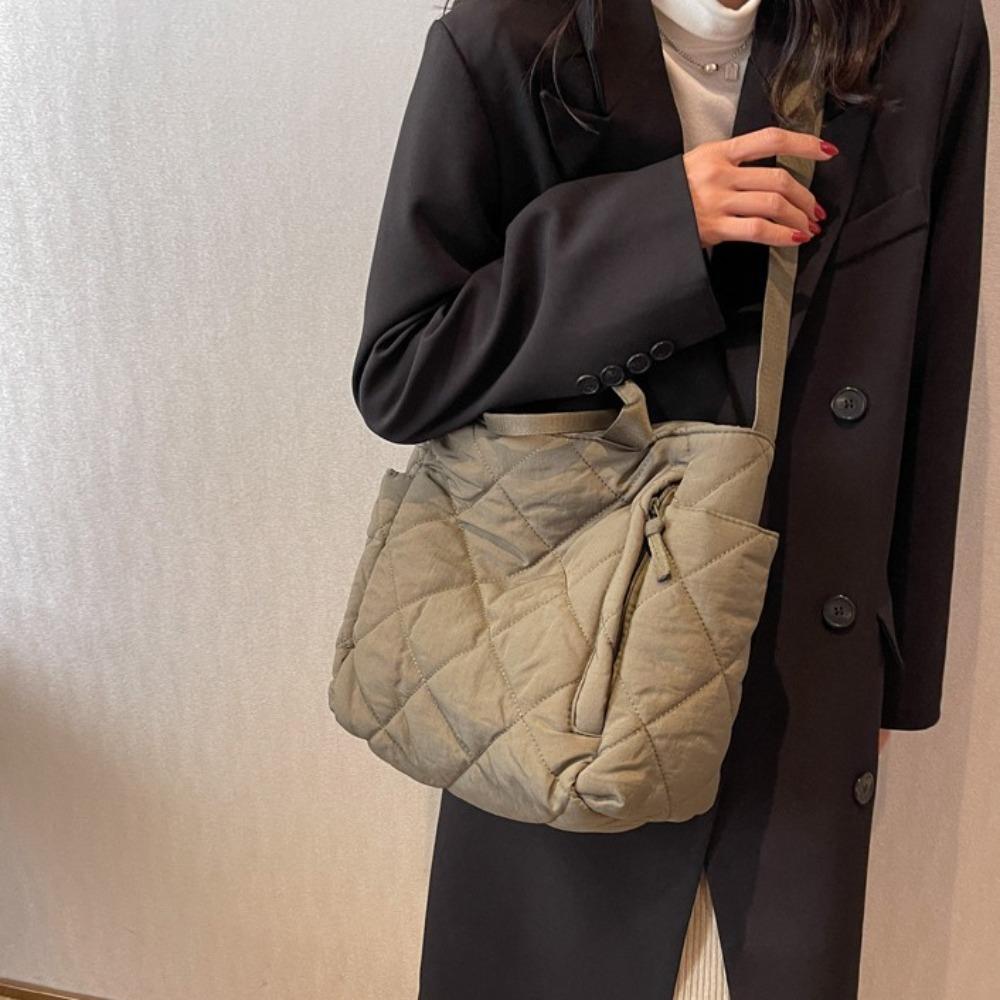 Large Capacity Plaid Shoulder Bag Casual Down Bag Storage Bag Quilt Puffer Bag  Office Worker