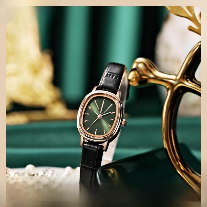 Godi Retro Oval Ladies’ Waterproof Quartz Watch with Genuine Leather Strap