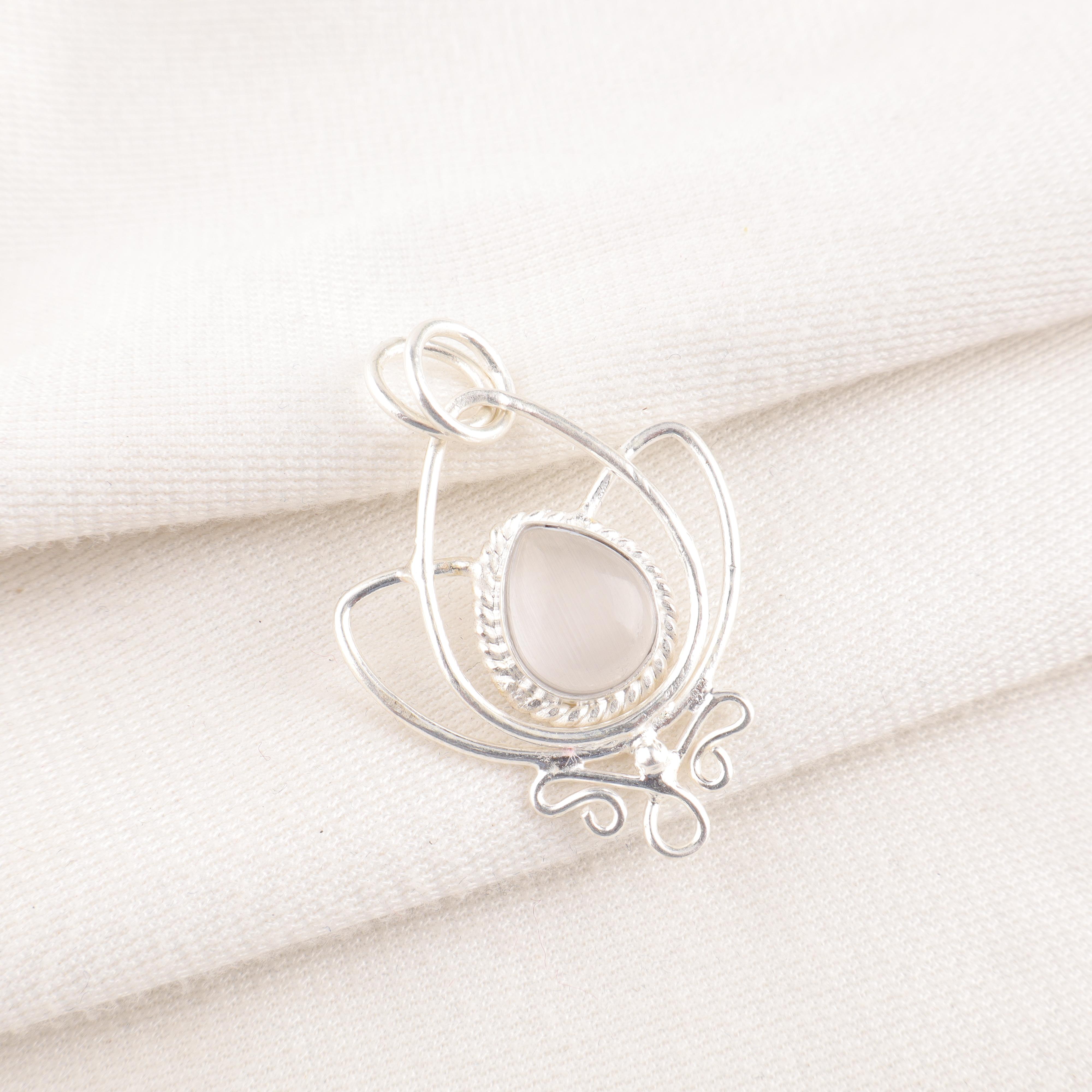 

Ювелирные изделия с селенитом, кулон ручной работы с драгоценными камнями, кулон из стерлингового серебра 925 пробы, антикварные ювелирные изделия, для подарка на помолвку 1.44 Inches белый