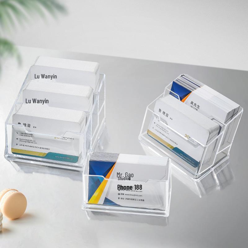 Suport transparent din acril pentru cărți de vizită, design minimalist cu mai multe compartimente și capacitate mare pentru depozitare pe birou.