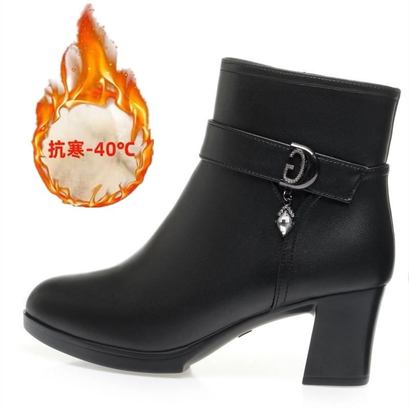 Mode Elegante Frau Block Hohe Absätze Schuhe Weiblicher Trend Winter Wolle Kurze Stiefel Weiches Leder Warme Fell Stiefeletten für Büro Mama